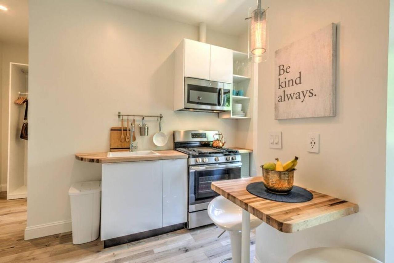 Miraculously Modern In A Vintage Shell Midtown Apartment Memphis Exterior photo